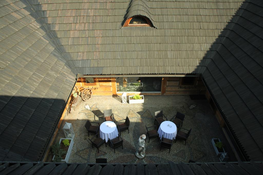 Hotel Zornica Poczesna Екстериор снимка