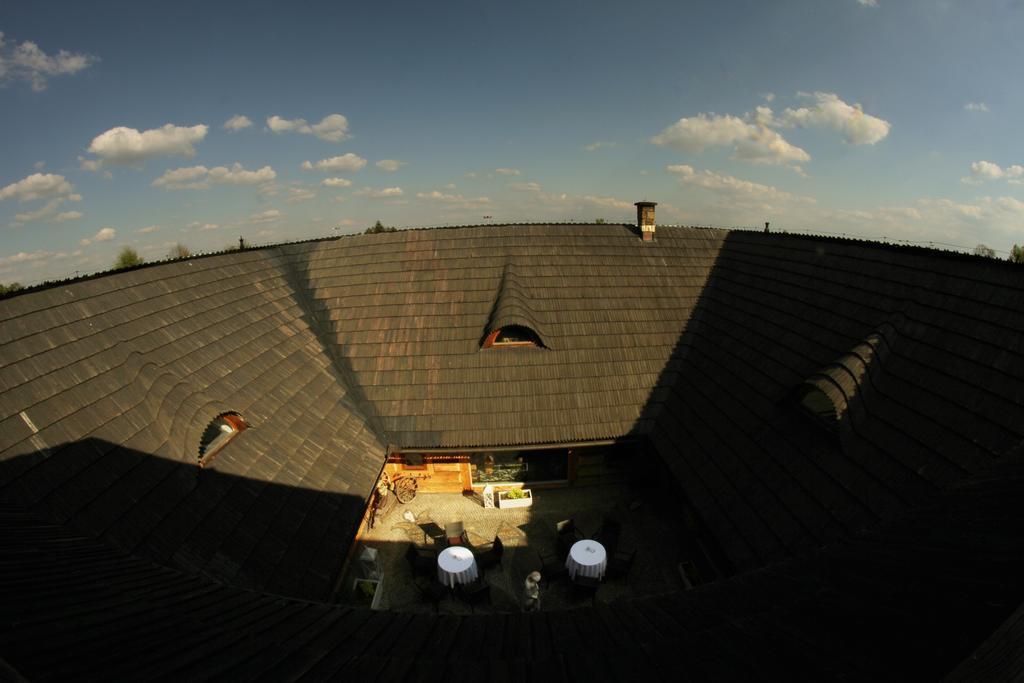 Hotel Zornica Poczesna Екстериор снимка