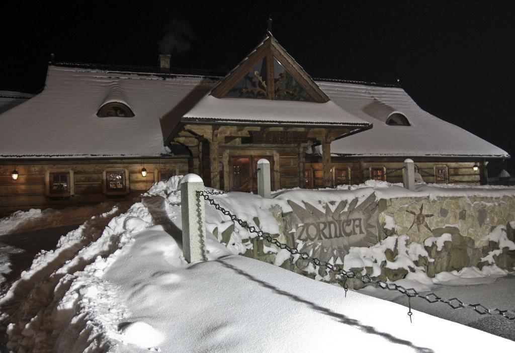 Hotel Zornica Poczesna Екстериор снимка