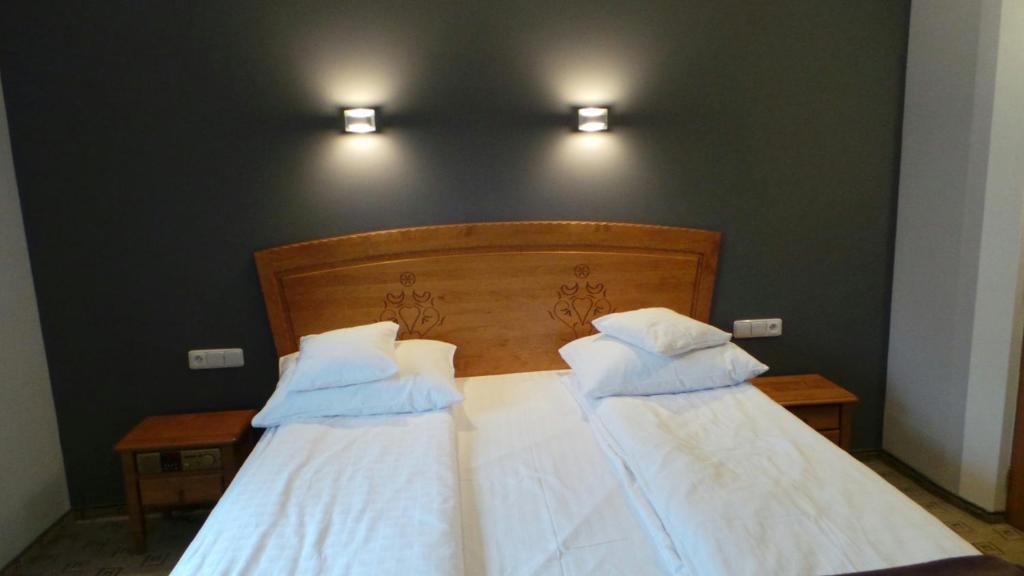Hotel Zornica Poczesna Стая снимка